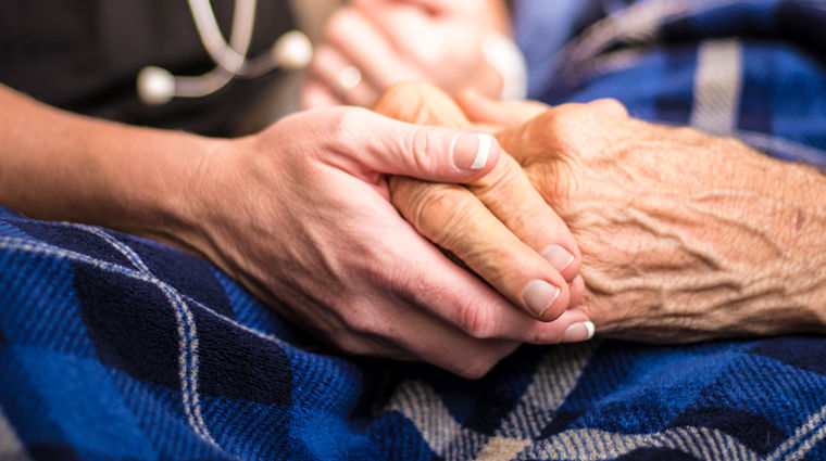 Elderly-patient-receiving-hospice-care
